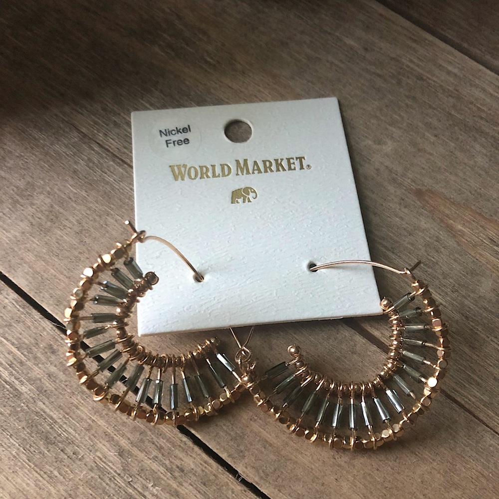 🄽 🄴 🅆 World Market Earrings
